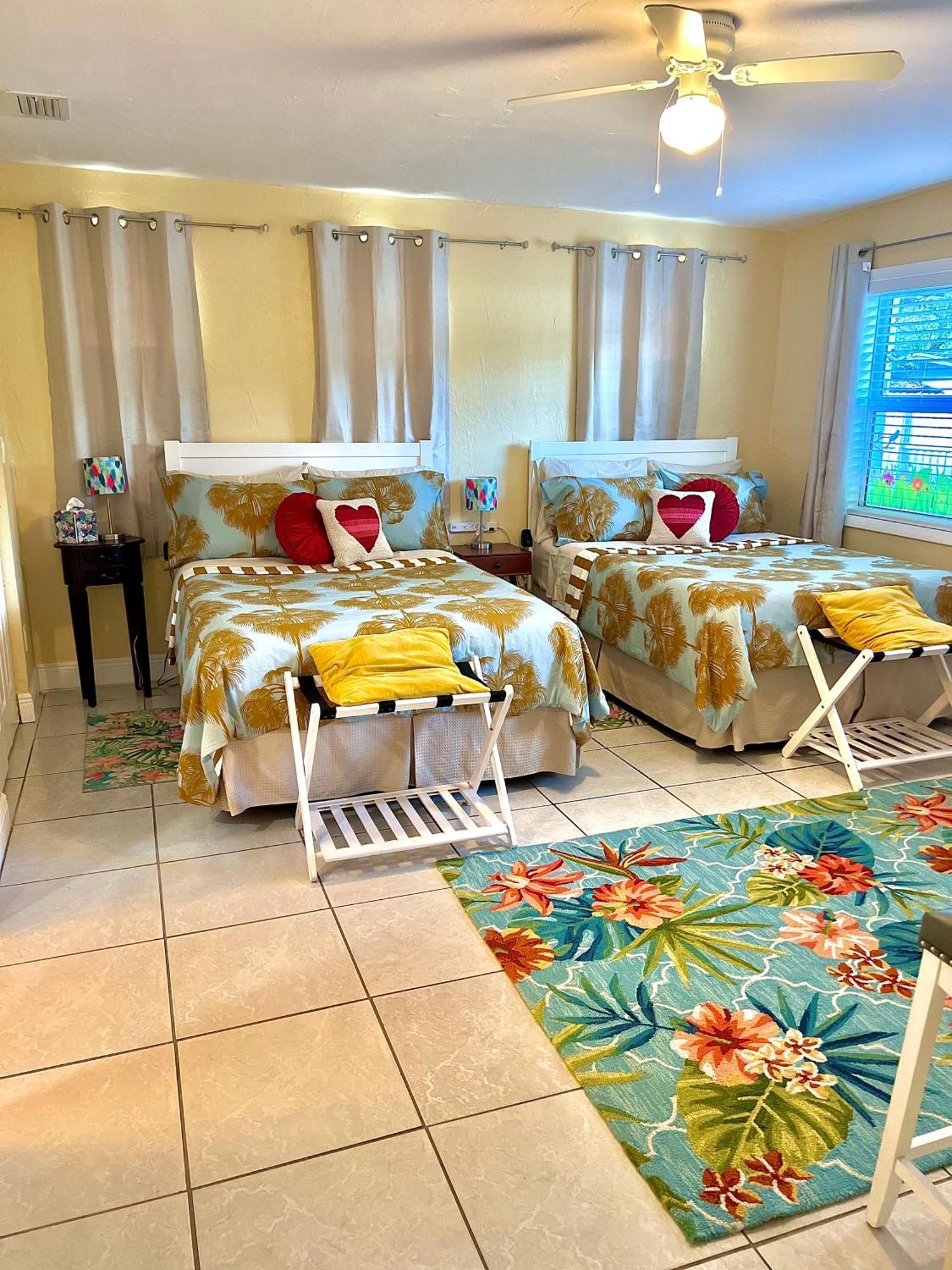 Private Guest House Маями Екстериор снимка